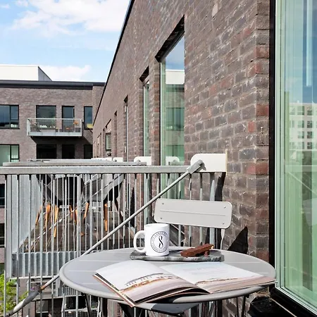 Sanders Arena - Adorable Two-bedroom Close To Metro Station Lägenhet
