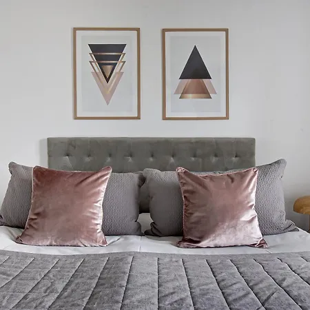 Sanders Arena - Adorable Two-bedroom Close To Metro Station Köpenhamn