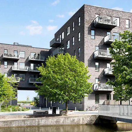 Sanders Arena - Adorable Two-bedroom Close To Metro Station Lägenhet