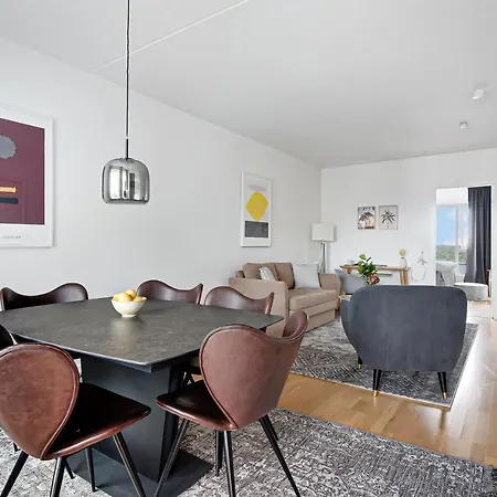 Sanders Arena - Adorable Two-bedroom Close To Metro Station Lägenhet
